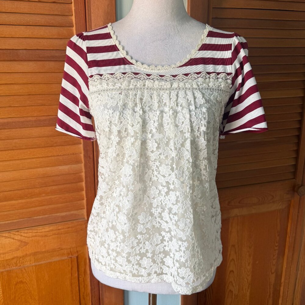 Axes Femme Jfashion Lolita Jirai Gyaru Kawaii Striped Burgundy White Lace Top M